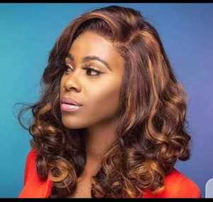 <span class=keywords><strong>2022</strong></span> nouveauté en gros perruques de <span class=keywords><strong>cheveux</strong></span> humains vierges <span class=keywords><strong>cheveux</strong></span> péruviens bouncy Curl perruques pour les femmes noires tissages et perruques bouclés - Product Image 2