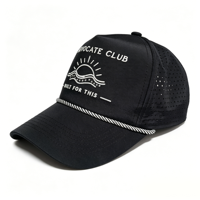 Casquette de baseball en polyester imperméable avec découpe laser personnalisée, perforations et logo sur mesure – Vente en gros