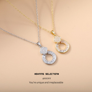 Conjunto de Collar de Aleación de Cobre con Colgante de Flor, Cadena para Clavícula con Microincrustaciones, Joyería de Regalo, Estilo 2025, Simple y de Lujo Ligero - Product Image 1