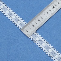 Garnitures en dentelle brodée à coudre en polyester blanc personnalisé Garnitures brodées en soie de lait de haute qualité pour accessoires de vêtement et robes