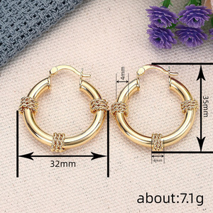 Orecchini a polsino in metallo intrecciato da donna, gioielli creativi minimalisti alla moda, accessorio di tendenza per l'uso quotidiano - Product Image 3