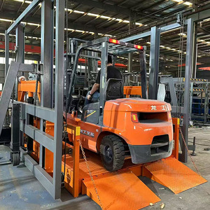 Hydraulic Mobile Truck Loading <strong>Unloading</strong> Platform Lifts for Sale - Product Image 1