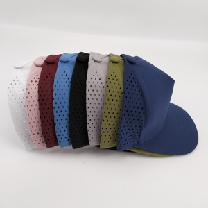 Gorra de Béisbol Impermeable de 5 Paneles con Logotipo Personalizado, Orificios Cortados con Láser, Secado Rápido, Gorra Deportiva - Product Image 5