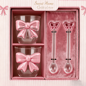 女の子用ピンクのリボン付き手吹きガラス製朝食用水・お茶・ジュース・牛乳用マグカップギフト、高ホウケイ酸ガラス製ピンクの蝶柄グラス - Product Image 1