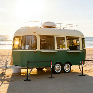 รถเข็นขายของเคลื่อนที่สแตนเลส 4 ล้อ สีเขียวและครีม พร้อมดีไซน์วินเทจ สำหรับขายไอศกรีมและอาหารในเมือง - Product Image 3