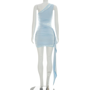 Robe d'été pour femmes Viviblook C26DS134, nouvelle robe décontractée unie sans manches, à épaule unique, avec ruban en dentelle, mini robe de soirée - Product Image 4