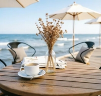 Table d'extérieur moderne en métal et plastique, résistante à l'eau et aux intempéries, idéale pour balcon et jardin, vente en gros usine