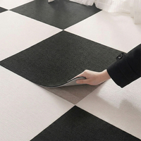 Selbstklebende 4mm 60x60cm Moderne Wasserdichte Schnittflor-Teppichfliesen - Einfache DIY Schlafzimmer/Büro Bodenaufkleber für Zuhause