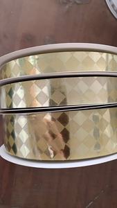Rollos de cinta de purpurina premium de 1-3/8 pulgadas para fondos de coronas de regreso a casa y cadenas, cinta metálica con patrón de cubo 3D para artesanos - Product Image 2