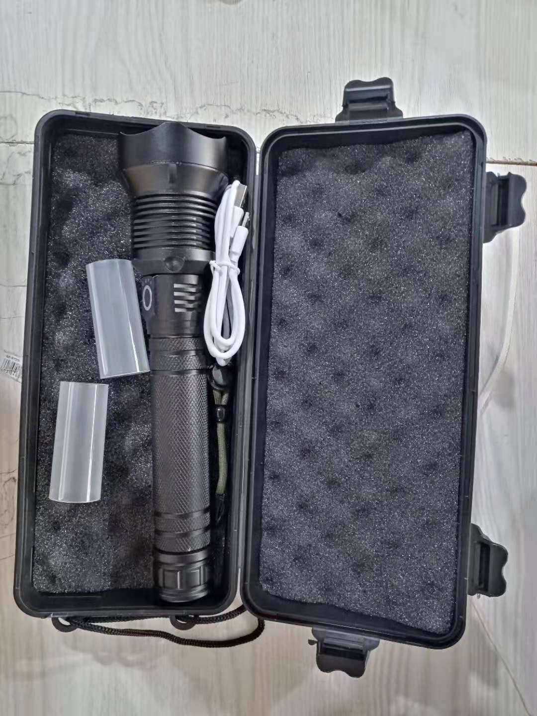 Linterna + cable USB + 2*26650 + caja de plástico