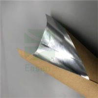 Papier métallisé Feuille d'aluminium Scrim Rouleaux de papier laminé Papier kraft imperméable pour la construction
