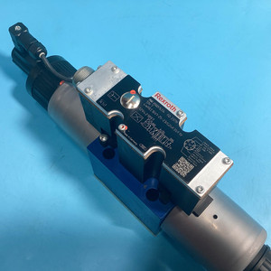 4WREE10V1-25-2X/G24K31/F1V R900976334 ตัวควบคุมแบบสัดส่วน มีสินค้าในสต็อก จัดส่งรวดเร็ว สัญญาณ 4-20mA ควบคุมโดยตรง NG10 - Product Image 4