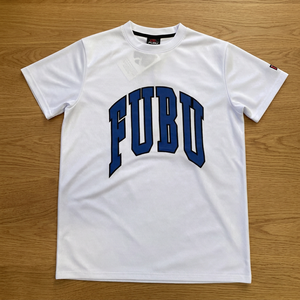 เสื้อยืดแขนสั้นสีขาวสำหรับผู้ชาย FUBU ทรงปกติ คอกลม แห้งเร็ว เบา นุ่ม สไตล์สปอร์ต สตรีท สไตล์บาสเก็ตบอล - Product Image 3