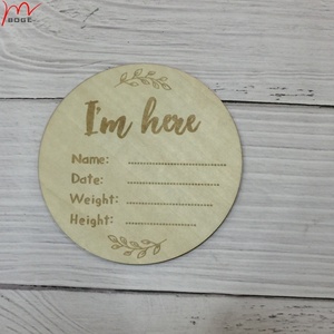 Sono qui ciao segno del mondo foto del neonato sostengono l'annuncio della nascita pietre miliari della gravidanza in legno del bambino - Product Image 4