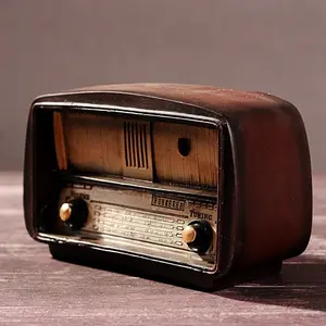 Modelo de Radio de resina nórdica, adornos nostálgicos Retro, Bar artesanal de Radio Vintage, accesorios de decoración del hogar, regalo de resina de estilo antiguo