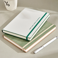 Organisateur/Agenda A5 en cuir PU vert, couverture rigide, 256 pages, lignage épais, reliure cousue, bande élastique, cadeau, bloc-notes professionnel