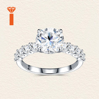 Bague de Fiançailles Classique en Moissanite Ronde de 2 carats avec Pierres Latérales Graduées et Pavé, Bague Solitaire Centrale Ronde pour Promesse