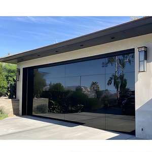 XIYATECH personnalisé luxe sans cadre en alliage d'aluminium noir verre automatique électrique sectionnel <span class=keywords><strong>porte</strong></span> <span class=keywords><strong>de</strong></span> <span class=keywords><strong>Garage</strong></span> moderne pour les villas chaudes - Product Image 1