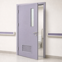 Porte de salle de bain grise et violette pour blocs opératoires, avec fenêtre en verre dépoli et grille de ventilation inférieure