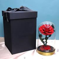 Prix d'usine en gros Roses éternelles préservées Base en métal doré Dôme en verre Décoration d'intérieur Cadeaux Fête de Thanksgiving Saint-Valentin
