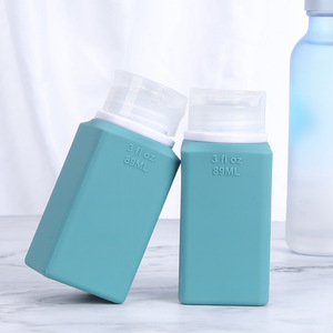 Bouteilles de voyage en silicone 89 ml pour gel douche et shampoing - Product Image 1