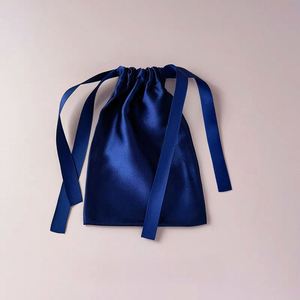 Sac d'emballage personnalisable en satin avec cordon de serrage, anti-poussière avancé, pour montres, bijoux, lunettes et autres accessoires - Product Image 4