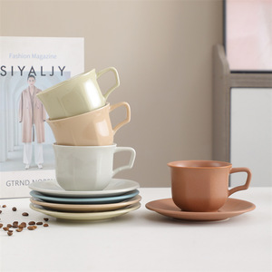 Set Tazza e Piattino in Ceramica Stile Macaron, Tazza per Latte Creativa Stile Instagram, Adatta al Microonde, 280ml, Design di Lusso Leggero per Matrimoni - Product Image 4