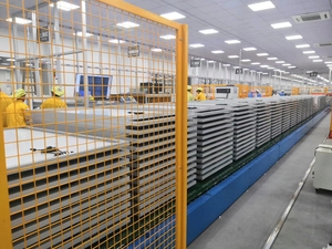 แผงเซลล์แสงอาทิตย์ซิลิคอนโมโนคริสตัลไลน์รุ่น Trina <span class=keywords><strong>Vertex</strong></span> <span class=keywords><strong>S</strong></span> De09r 05 <span class=keywords><strong>405W</strong></span> 410W 415W 420W 425W - Product Image 5