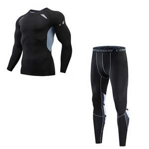 Ensemble d'entraînement personnalisé OEM pour hommes - T-shirt à manches courtes et short ajustés à séchage rapide pour la gym, la course et l'entraînement - Vente en gros usine - Product Image 2