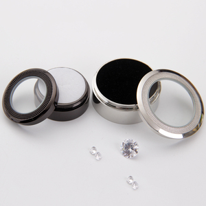 نظارات معدنية ماسية كبيرة على نطاق واسع ، حاوية مجوهرات سوداء - Product Image 1