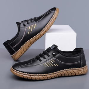 Mocasines de cuero blancos para hombre, zapatos informales sin cordones con suela suave, estilo británico plano, diseño de un solo tirón para jóvenes - Product Image 3
