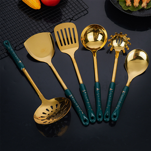 طقم أدوات مطبخ مخصص من الفولاذ المقاوم للصدأ الذهبي مكون من 7 قطع بمقابض سيراميك آمن للغسل في غسالة الأطباق مريح للاستخدام للطهاة المنزليين والطهي - Product Image 6