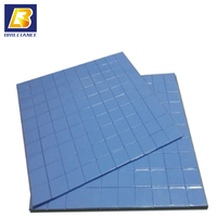 Blaues 100 x 100 x 2 mm großes thermisches Kühlkörper-Kühlpad, geeignet für TV-Platinen und jede andere geeignete Elektronik, Kühlkörper-Compound-Thermopad