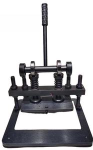 เครื่องตัดแบบแม่พิมพ์ขนาดเล็ก Yunqingtech รุ่นใหม่ สำหรับตัดหนัง - Product Image 3