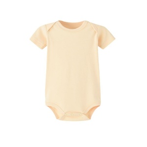 Ropa de bebé personalizada sin mangas para recién nacidos - Traje de gateo y escalada con diseño triangular, ropa de verano unisex para bebé con botones - Product Image 3