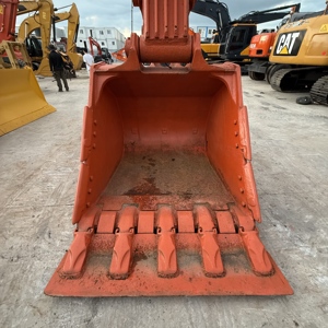 Excavadora Hitachi EX400 original importada, en oferta, maquinaria de construcción usada, disponible en fábrica, entrega rápida, pocas horas de trabajo. - Product Image 6