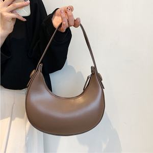 Nouveau Sac à Bandoulière en Cuir Tendance pour Femme 2026 – Sac à Main Uni Abordable avec Fermeture Éclair pour une Protection Optimale - Product Image 1