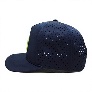 Casquette Trucker Personnalisée à 6 Panneaux avec Patch en Caoutchouc et Trous Découpés au Laser, Dos en Polyester, Haute Qualité, pour Adultes, Fabriquée au Vietnam - Product Image 2