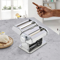 Machine à pâtes à main avec technologie d'engrenage pour la fabrication de produits céréaliers
