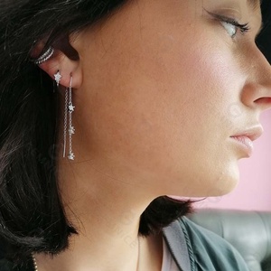 Boucles d'oreilles pendantes Gemnel en argent sterling avec 3 étoiles scintillantes en rangée - Product Image 3