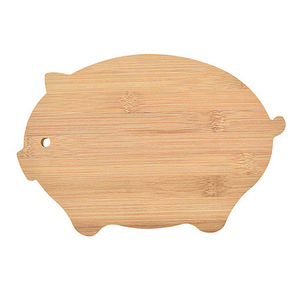 Vente en gros de blocs à découper en <span class=keywords><strong>bois</strong></span> personnalisables planche à découper en bambou en forme de poisson cochon tortue pour le service des aliments - Product Image 1