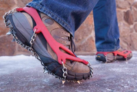Crampons antidérapants 13 dents en acier inoxydable Crampons à glace Traction Snow Grips pour le camping et la randonnée