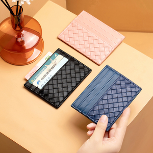 กระเป๋าใส่บัตรหนัง PU แบบทอเคสนามบัตรสำหรับผู้หญิงที่ใส่บัตรแบบบางเฉียบ - Product Image 4