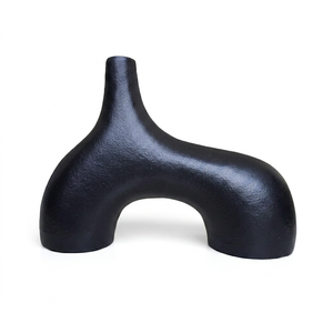 Jarrón de Mesa de Metal Negro Minimalista de Moda, 30 cm de Largo, Diseño Escultural, Pieza Decorativa Moderna - Product Image 1