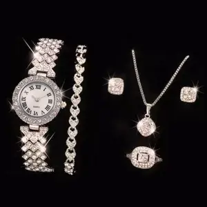 Montre pour femme sertie de diamants à imprimé romain de mode explosive Montre à quartz bracelet Ensemble de montres pour femme