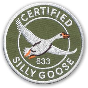 Écusson brodé en feutre Silly Goose certifié DigitEMB, 3 pouces, thermocollant, pour vestes, sacs à dos, chapeaux, jeans, vêtements DIY - Product Image 1