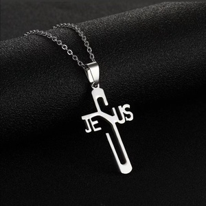Collier ras du cou en acier inoxydable avec pendentif croix et monogramme lettre Jésus, bijoux pour hommes et femmes, à porter <span class=keywords><strong>au</strong></span> quotidien - Product Image 3