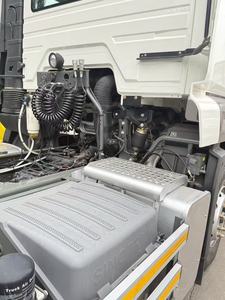 Camion tracteur Sinotruk HOWO NX 4X2 d'occasion, moteur Man 440/460 CV, 6 roues, <span class=keywords><strong>Euro</strong></span> 5, tête de remorque en bon état, moteur Man, à vendre - Product Image 6