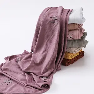 Wholesale of new knitted women's striped diamond inlaid Muslim fashion shawl scarves hijab