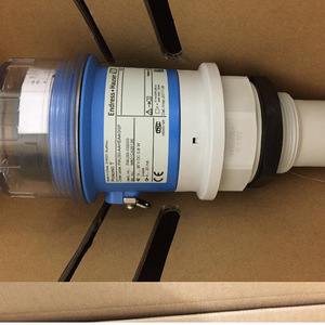 เครื่องวัดระดับอัลตราโซนิก Endress+Hauser รุ่น FMU30-AAHEAAGGF 5 เมตร 24VDC เซ็นเซอร์พลาสติก - Product Image 1